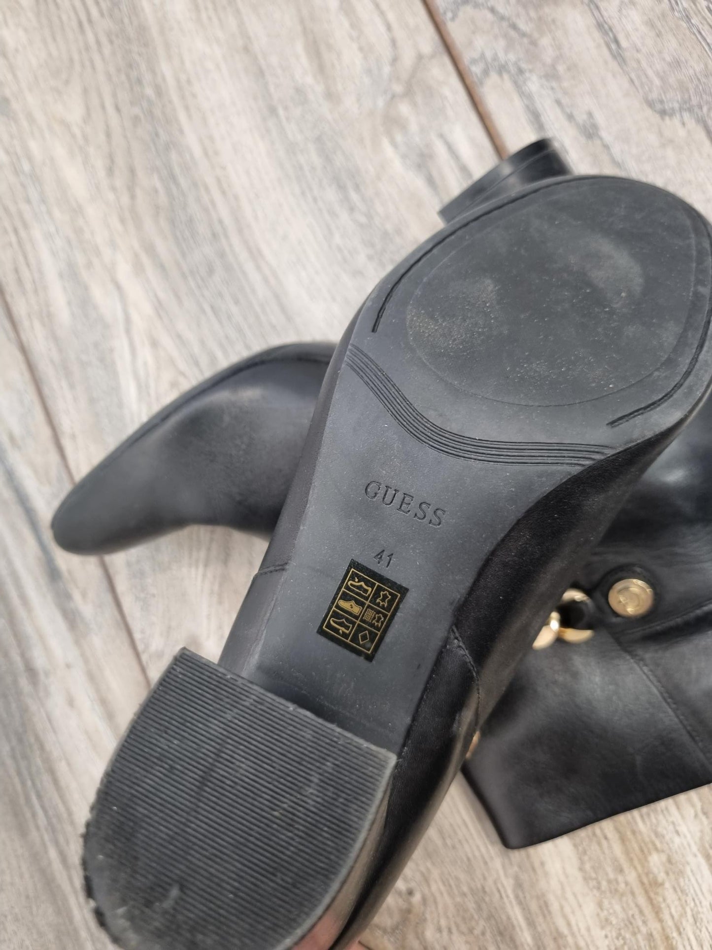 BNIB Guess Black Leather Ankle Boots Size 7