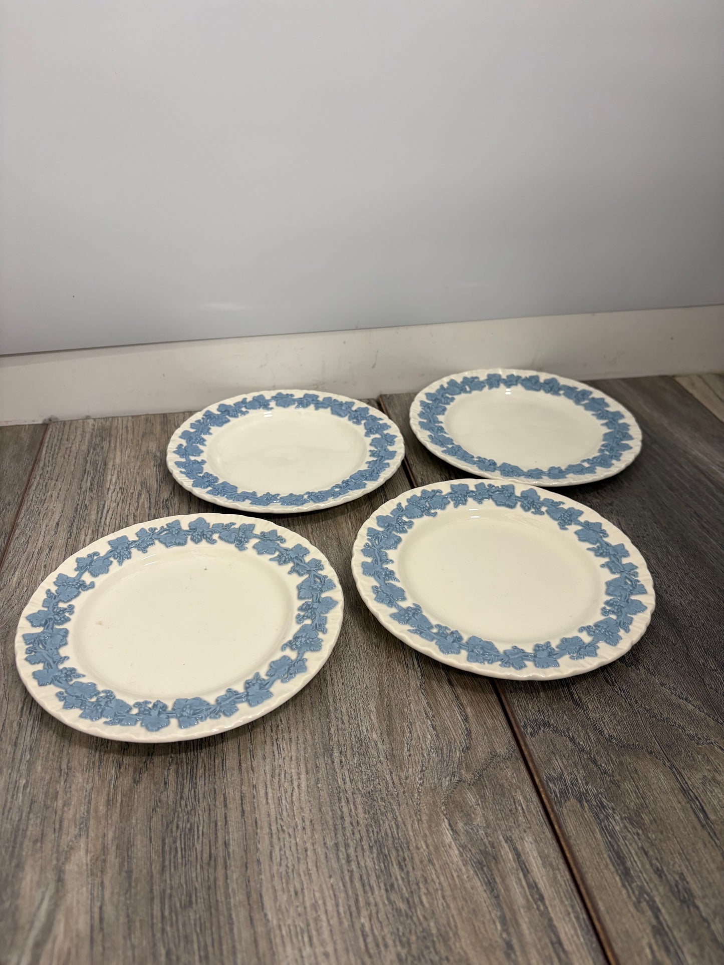Vintage 1960s Wedgwood Embossed Queen's Ware 24-Piece Collection