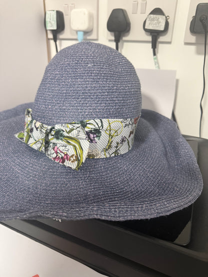 Ladies Rare Gucci Sunhat