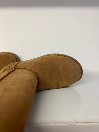 Ugg Boots Tan Size 4.5