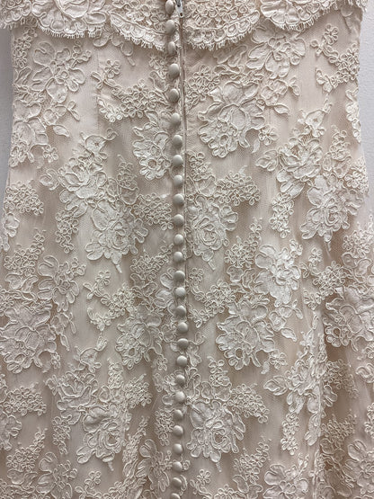 Paloma Blanca Wedding Dress