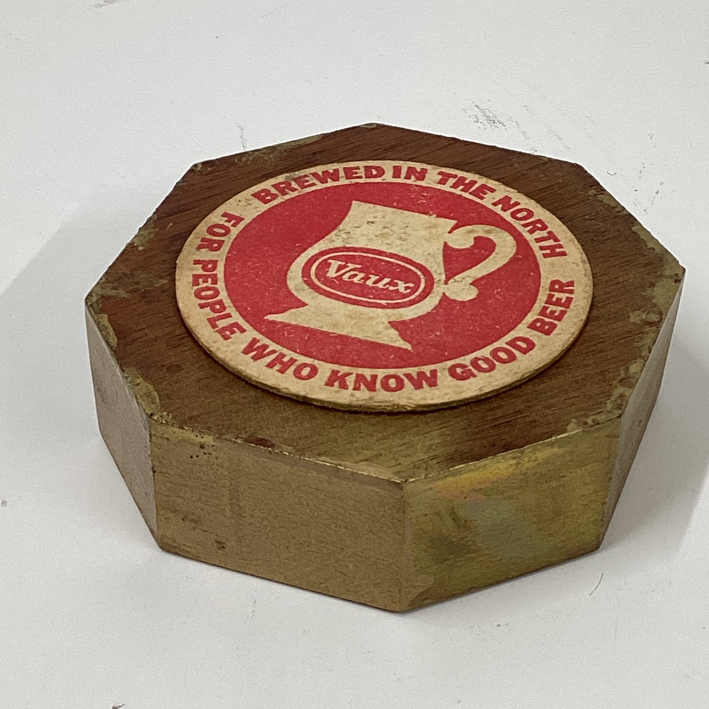 Vaux Ashtray With Coasters And Plinth