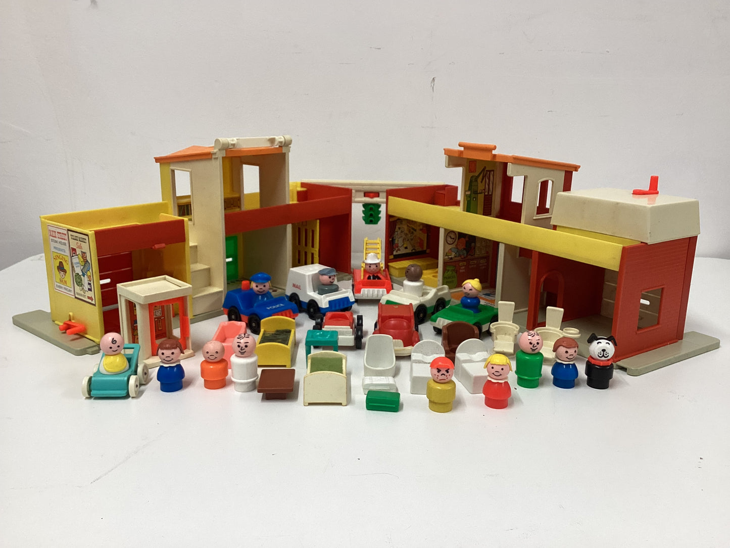 Fisher Price Vintage Play Family Village