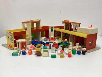 Fisher Price Vintage Play Family Village
