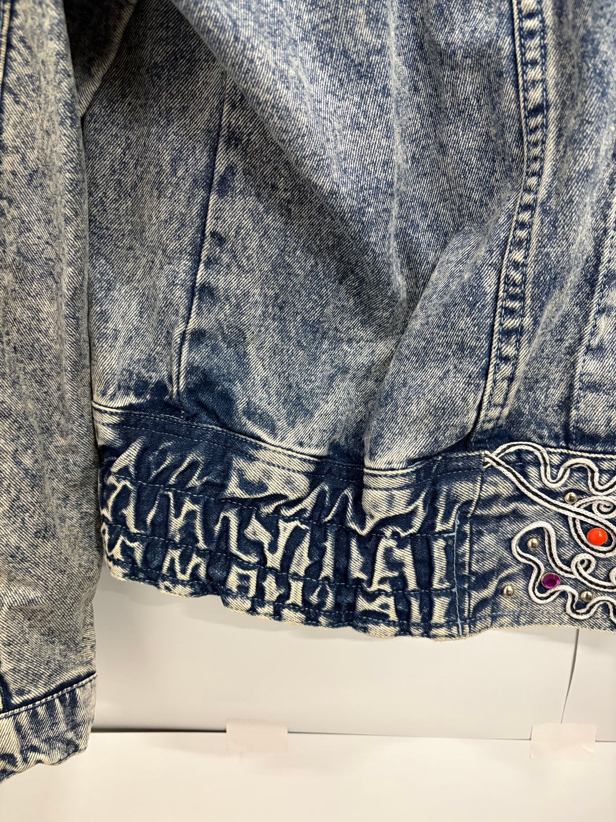 Vintage Acid-Wash Embroidered Womens Denim Jacket Size L/XL