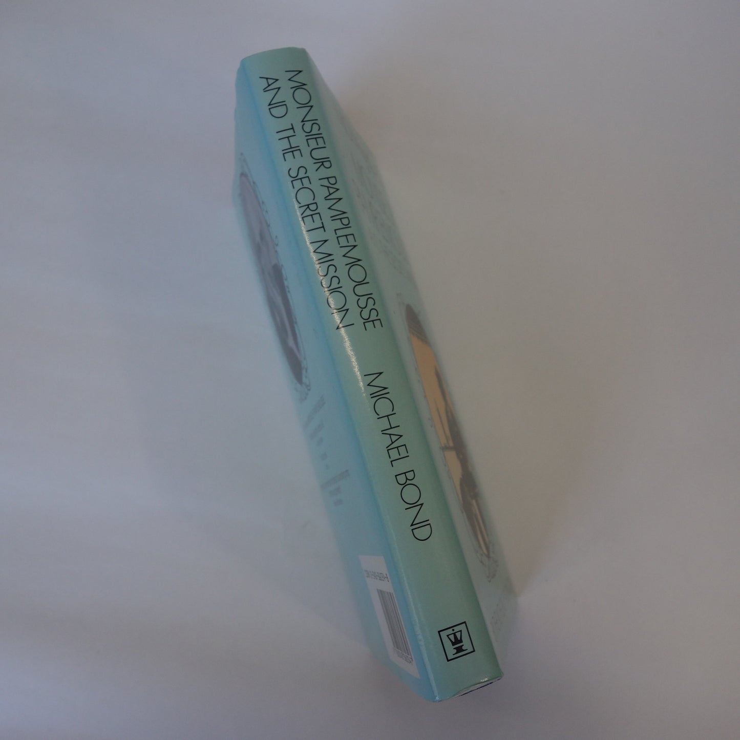 Monsieur Pamplemousse and the secret mission by Michael Bond - First Edition hardback book