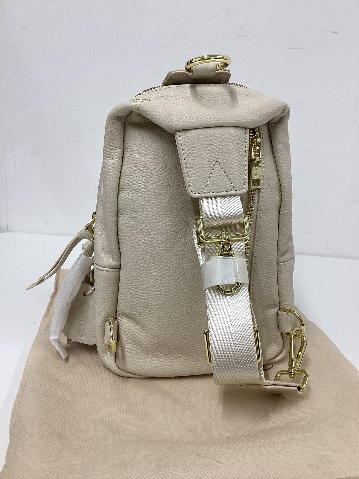 Kattee Sling Back Crossbody Leather Bag
