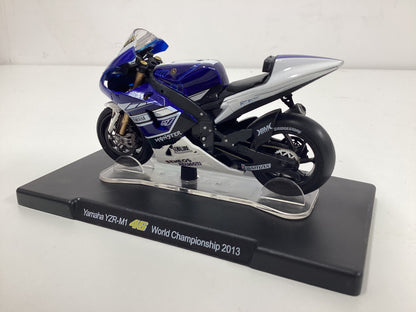 Set Of 8 Leo Models 1:18 Scale Motorbikes
