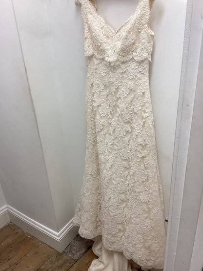 Paloma Blanca Wedding Dress