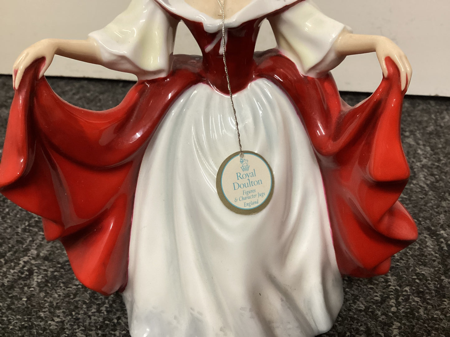 Royal Doulton, Sara, HN 2265, With Tag, Porcelain Collectable