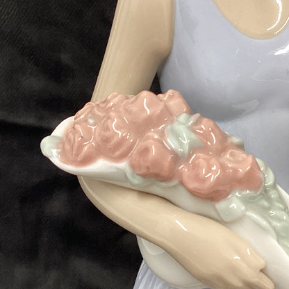 NAO by Ladro “My Little Boquet” Figurine