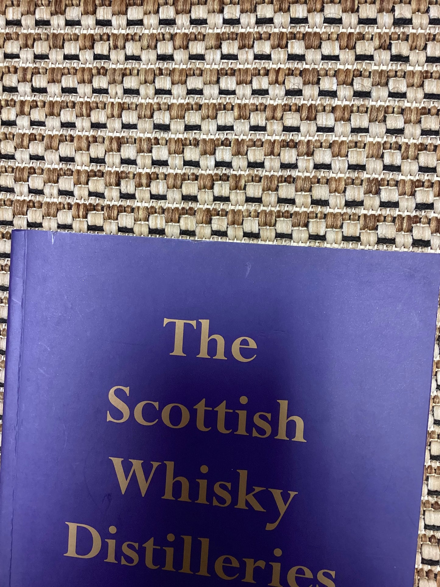 The Scottish Whisky Distilleries: For the Whisky Enthusiast by Misake Udo (2005)