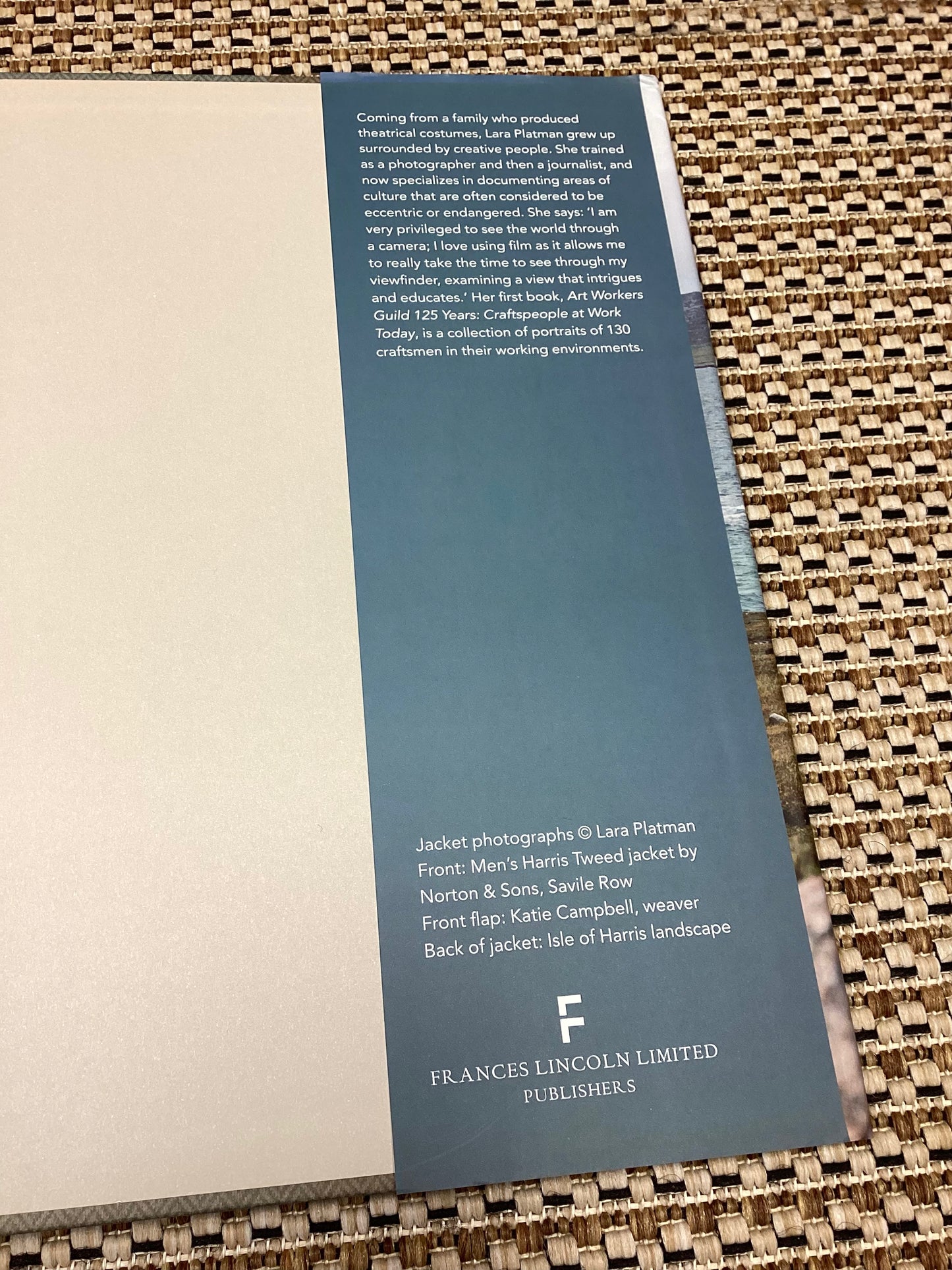 Harris Tweed: From Land to Street by Lara Platman (2011)