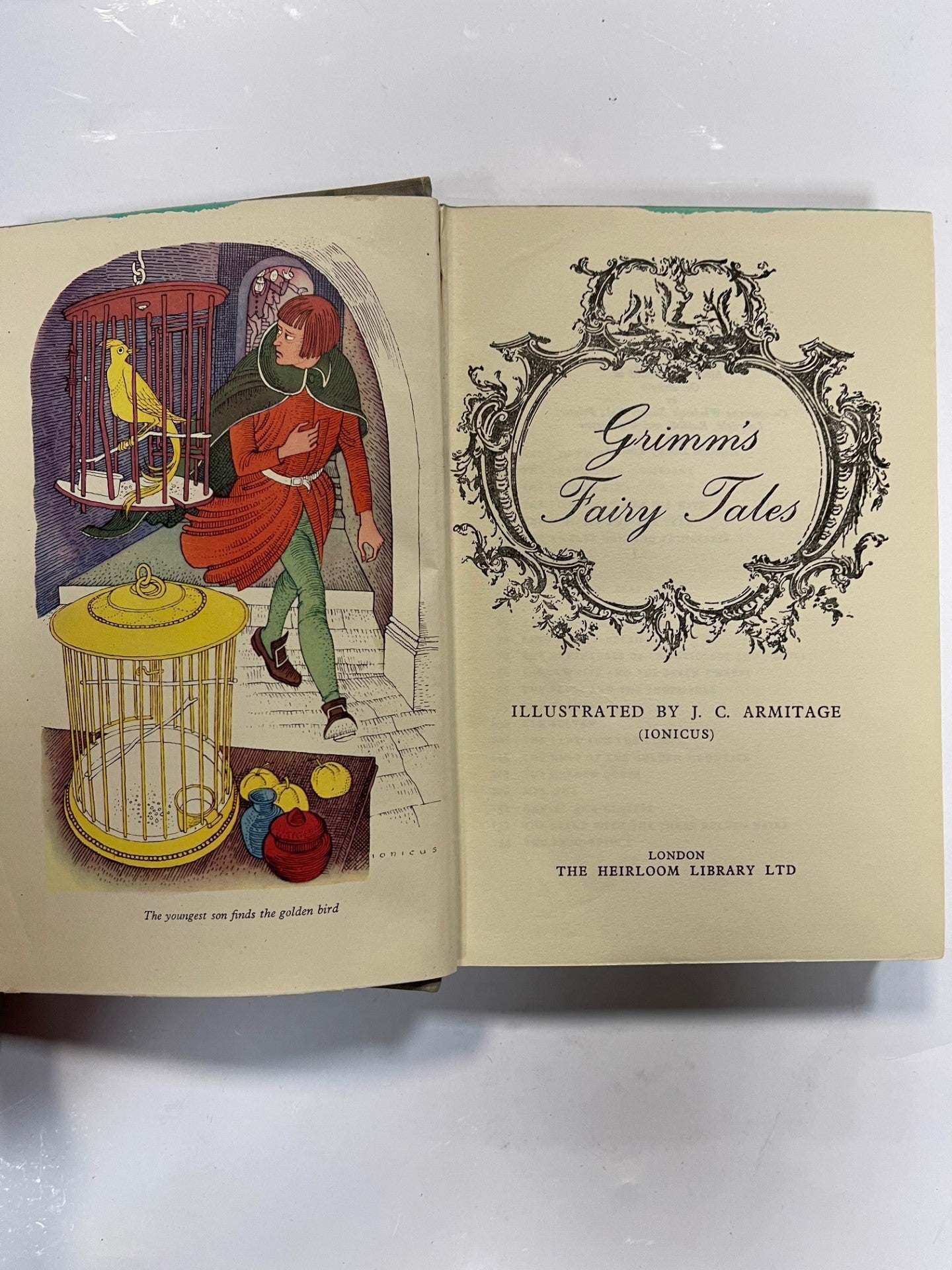 Grimm's Fairy Tales by Grimm Brothers