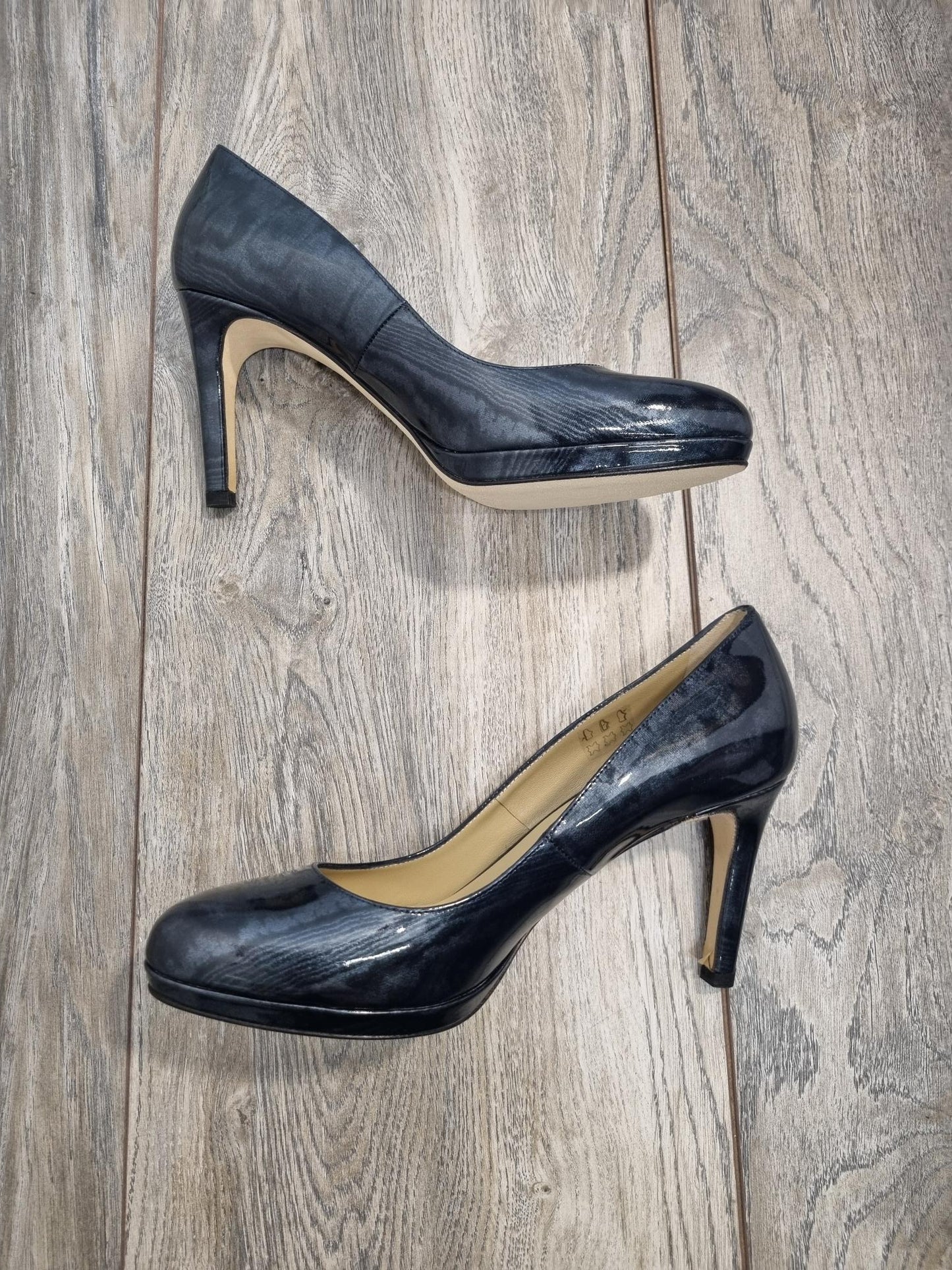 BNIB Hobbs London Julietta Patent Petrol Dark Blue Court Shoes Size 7.5