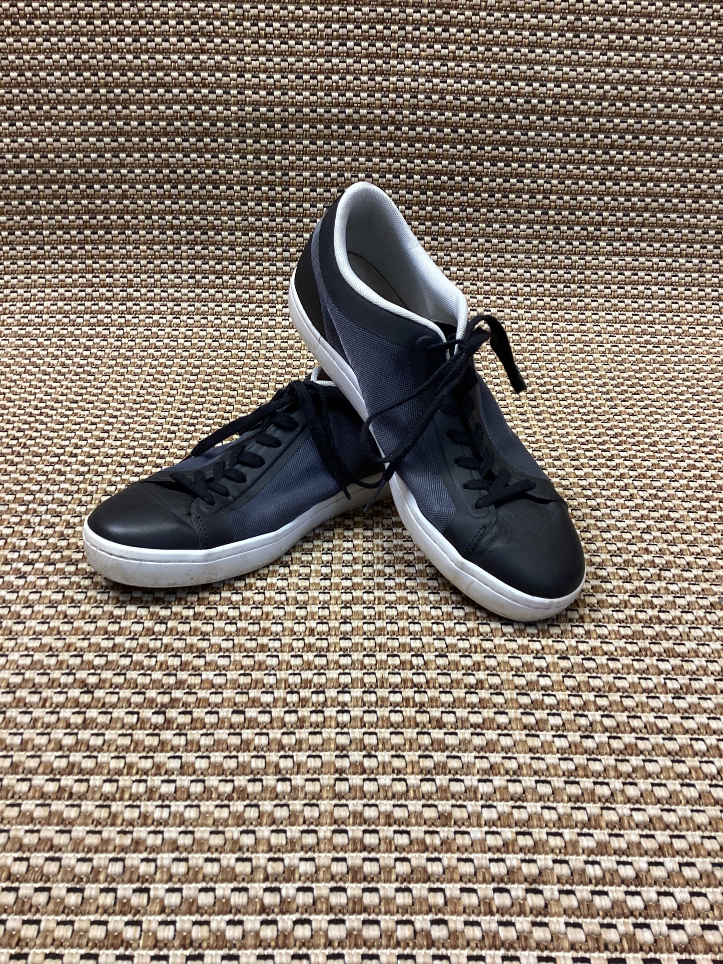Lacoste Black & Grey 'Carnaby' Trainers Size 7
