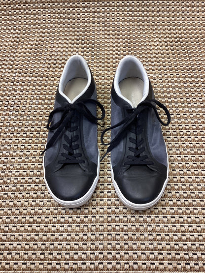 Lacoste Black & Grey 'Carnaby' Trainers Size 7