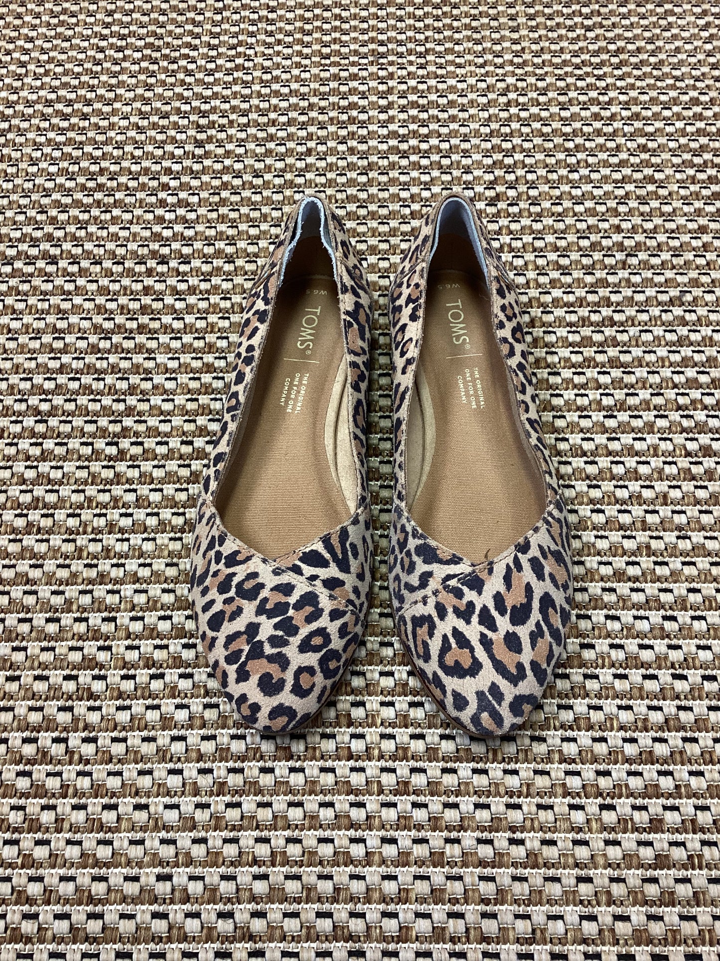 TOMS 'Julie' Tan Leopard Print Ballet Flats Size 4.5