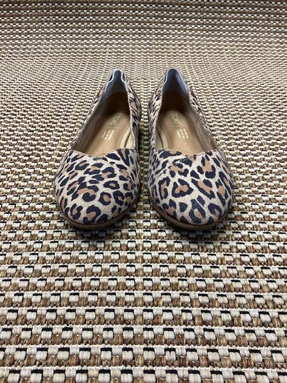 TOMS 'Julie' Tan Leopard Print Ballet Flats Size 4.5