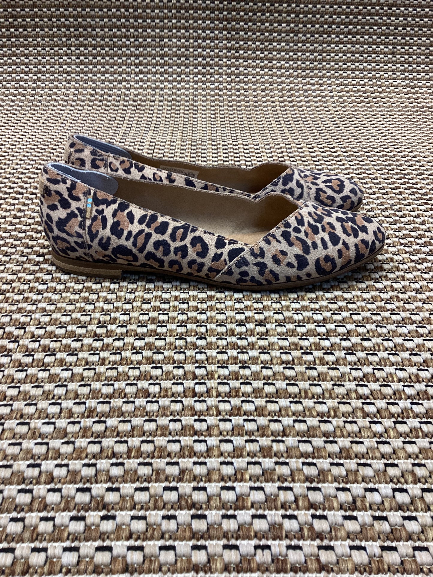 TOMS 'Julie' Tan Leopard Print Ballet Flats Size 4.5