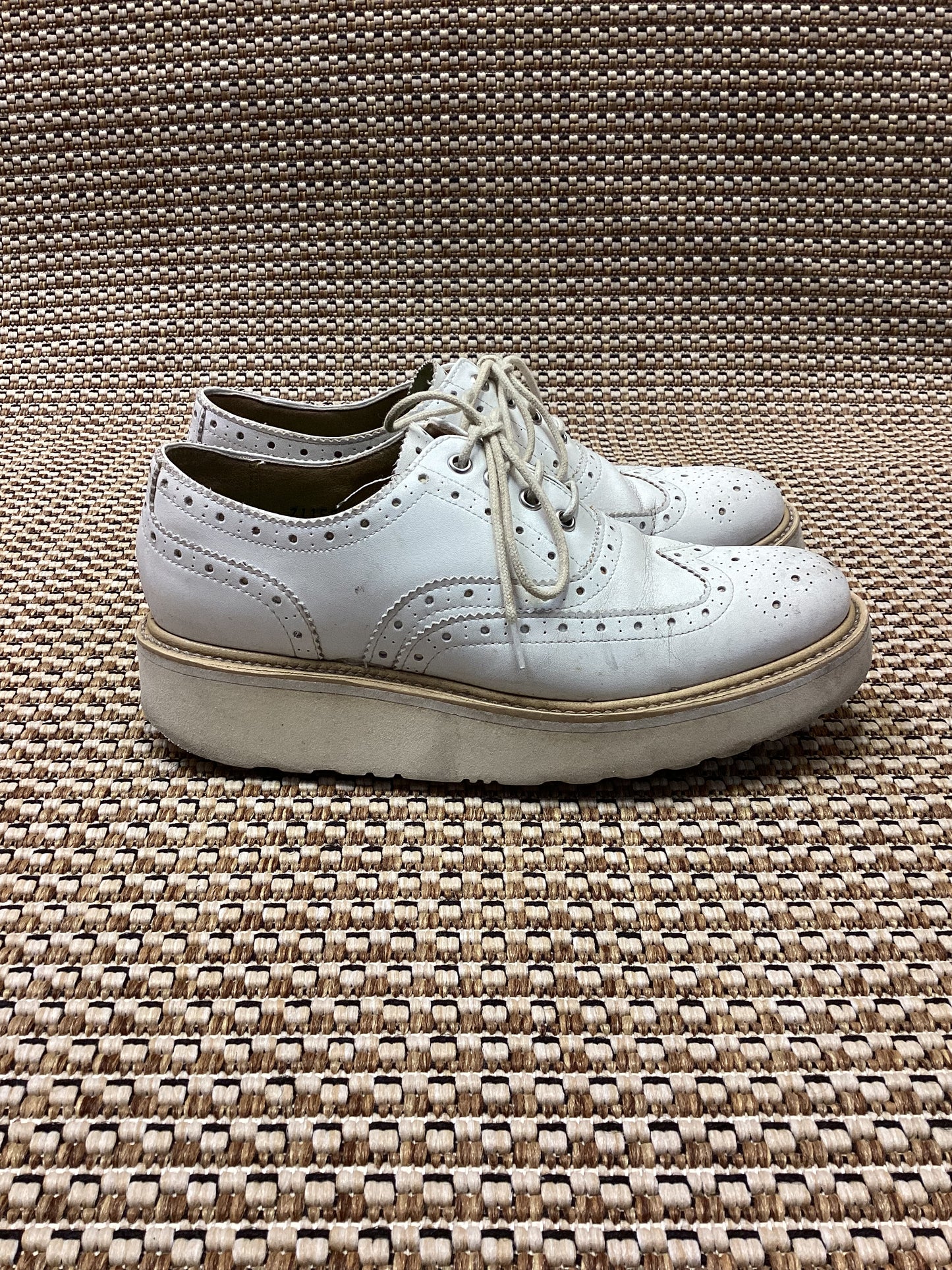 Grenson Cream Faux Leather 'Emily' Brogues Size 4