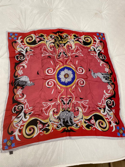 Order Of The Brittish Empire O.B.E 100% Silk Scarf A Rare Find Very Collectable Size Square 31"×31"