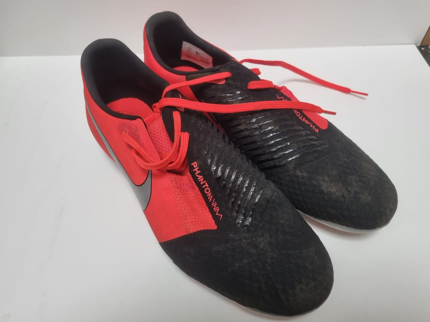 Nike Football Trainers Uk Size 8 Black/Red