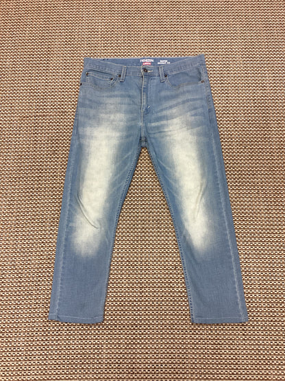 Denizen from Levi's Lightwash Blue Jeans Size M