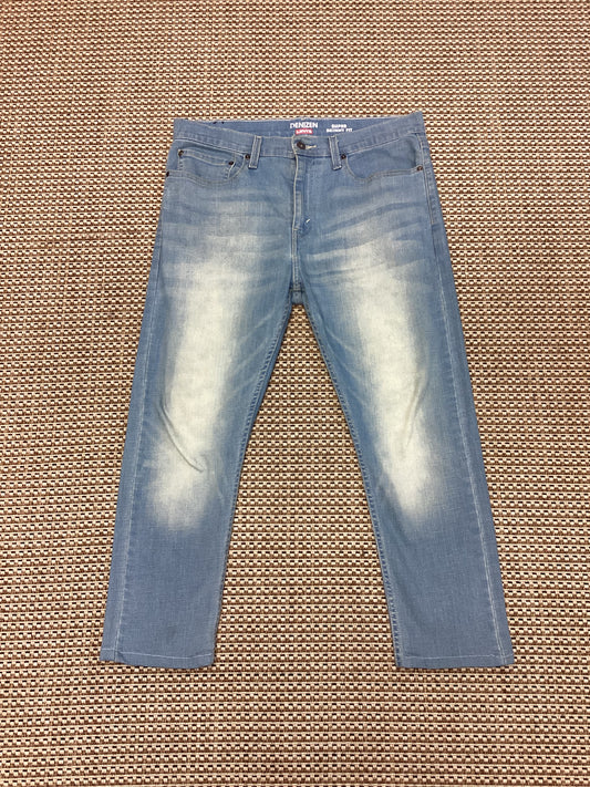 Denizen from Levi's Lightwash Blue Jeans Size M