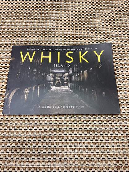 Whisky Island by Fiona Rintoul & Konrad Borkowski (2017)