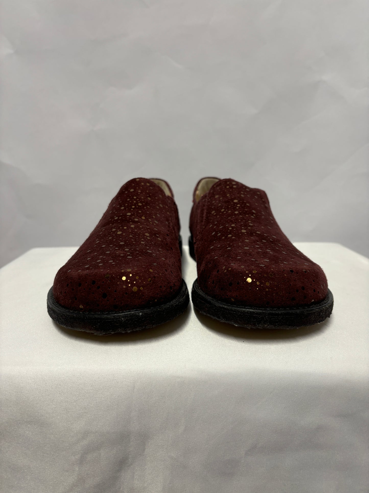 Angulus Burgundy Suede and Gold Polk Dot Shoes 7.5