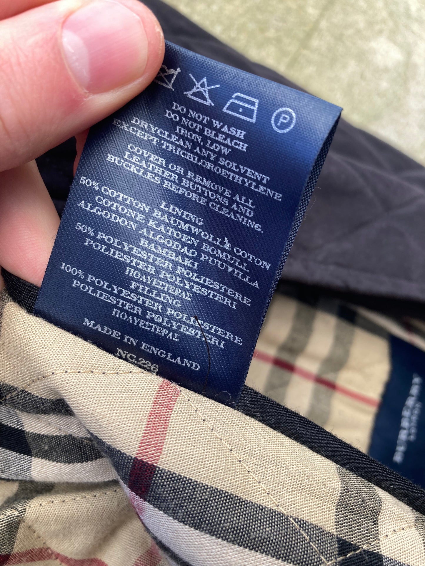 Burberry Black Quilted Jacket Size Medium