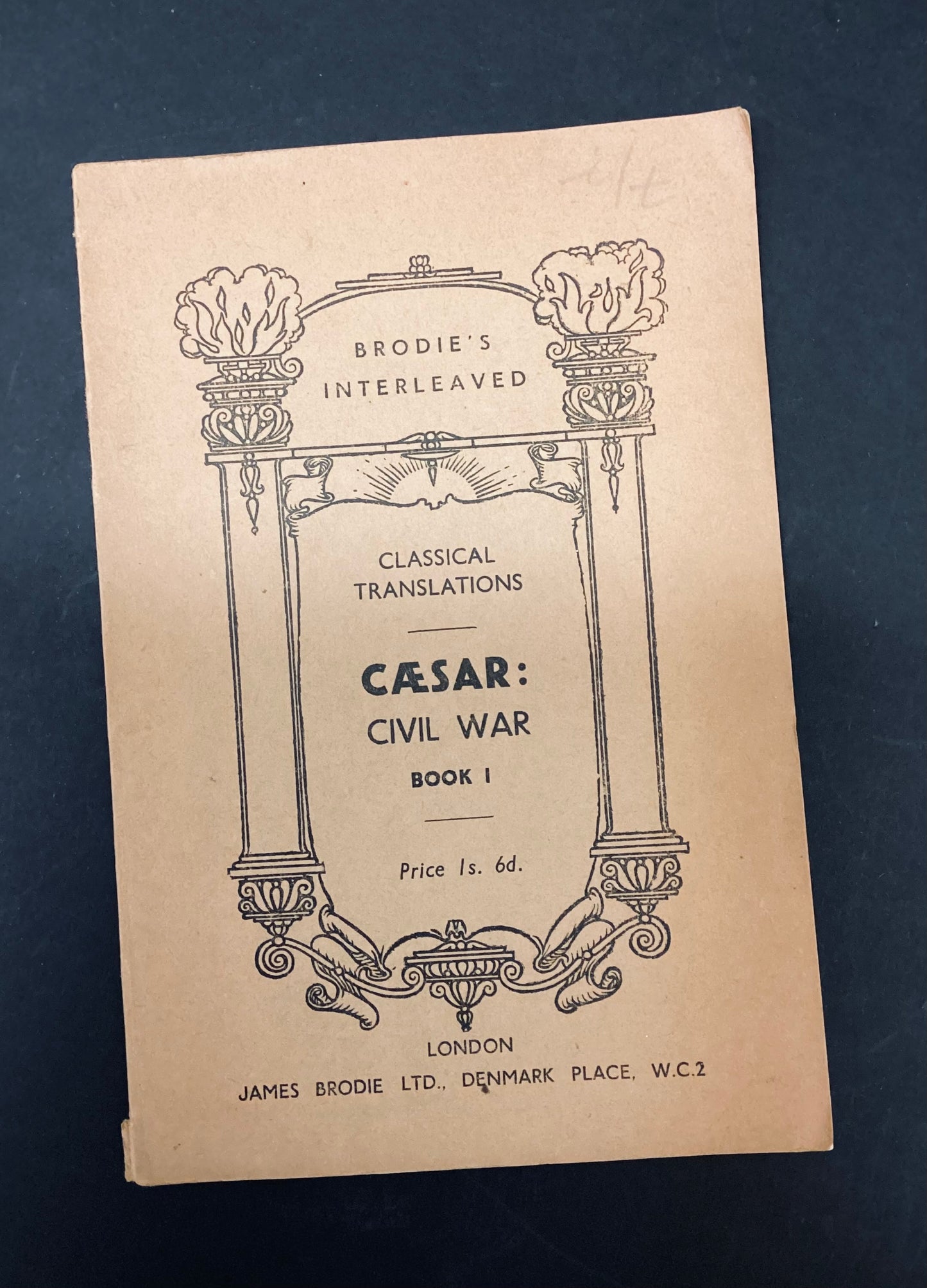 Cesar: Civil War - Book 1 - Classical Translation, James Brodie