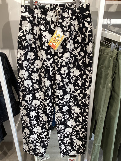 Lucy & Yak Addison Black and White Moonflower Print Jeans Medium