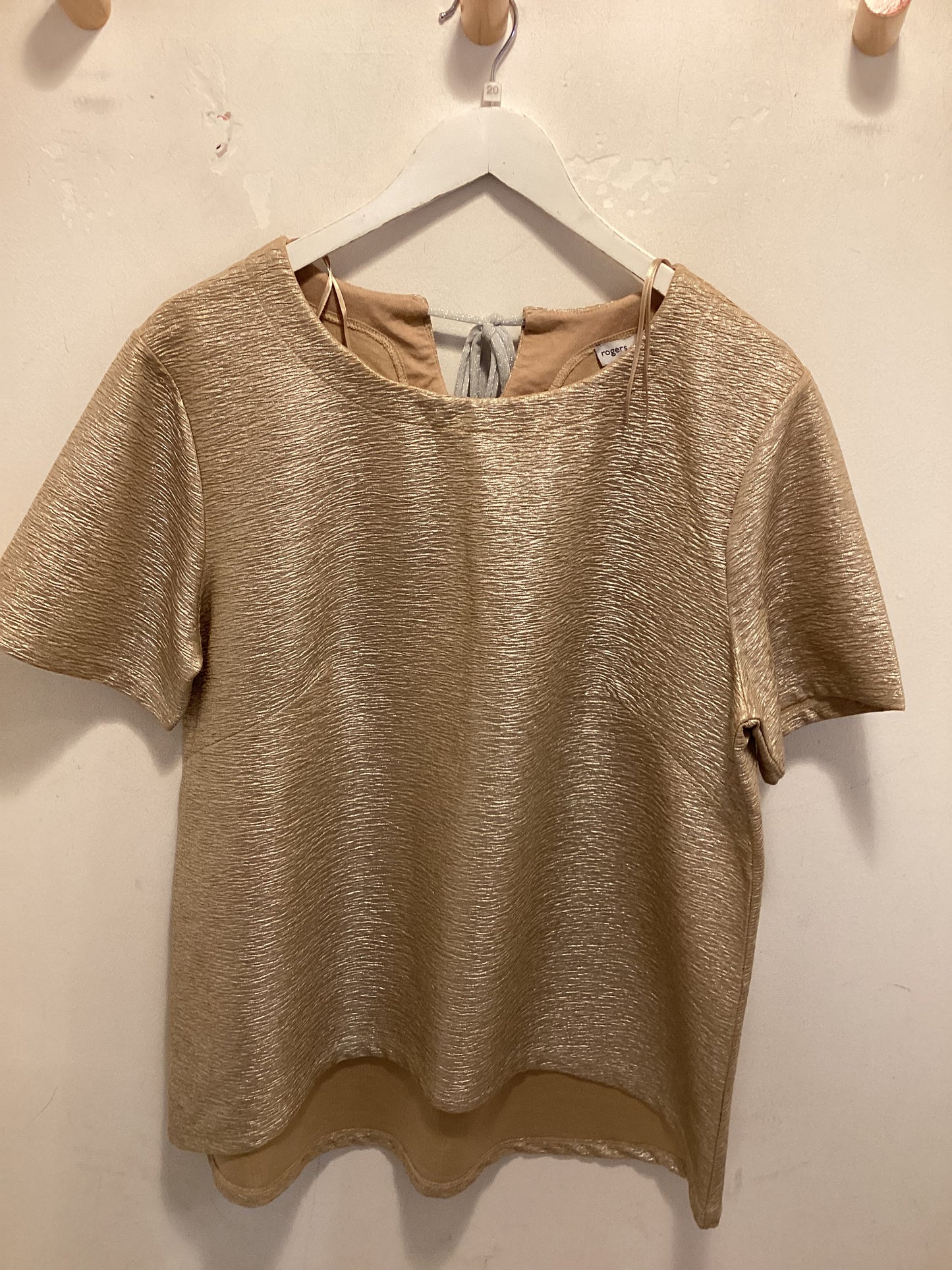 Roger’s, soft gold short sleeve top, Uk size 20