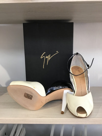 Giuseppe Zanotti Black White and Cream High Heel Platform Sandal Size 38 / UK 5