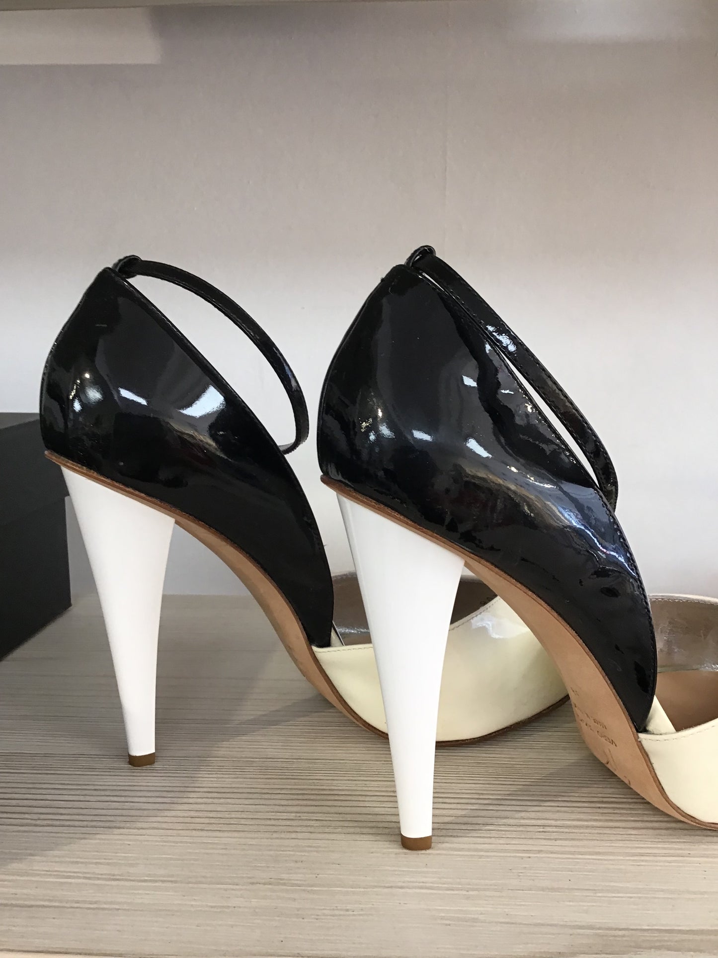Giuseppe Zanotti Black White and Cream High Heel Platform Sandal Size 38 / UK 5