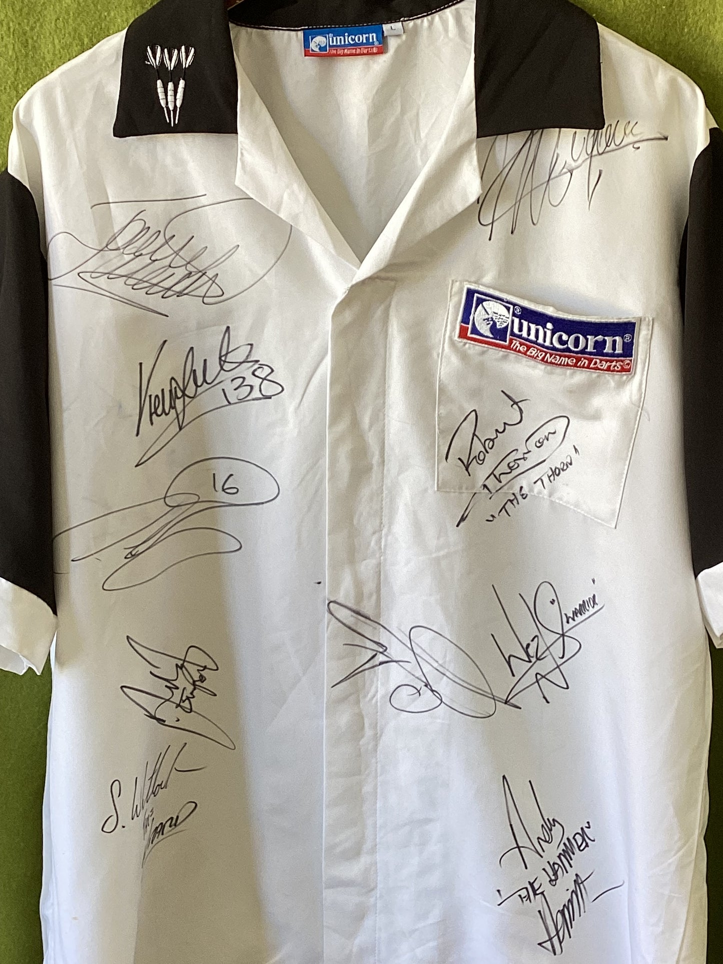 Unicorn Signed Darts Shirt Size L