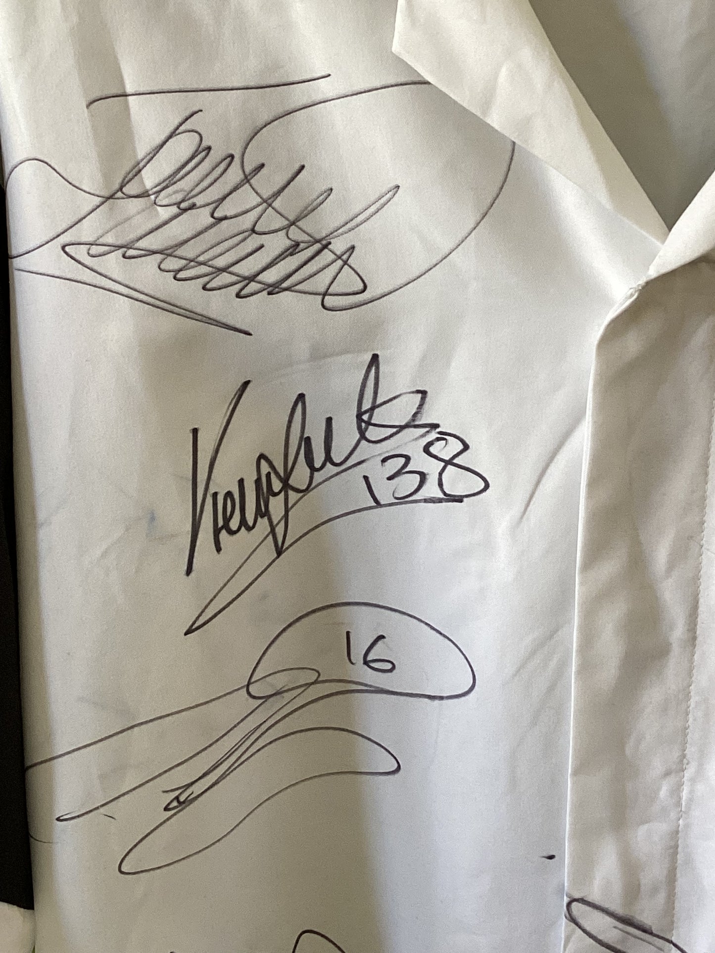 Unicorn Signed Darts Shirt Size L