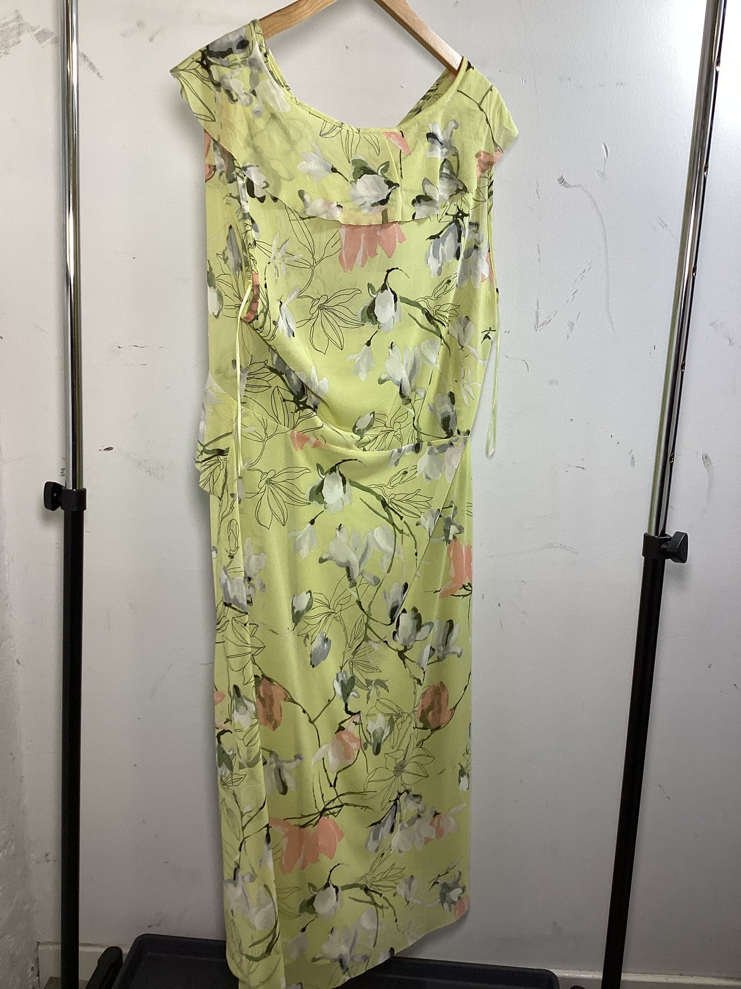 BNWT M&S Pale Yellow Floral Frilly Dress Size 18