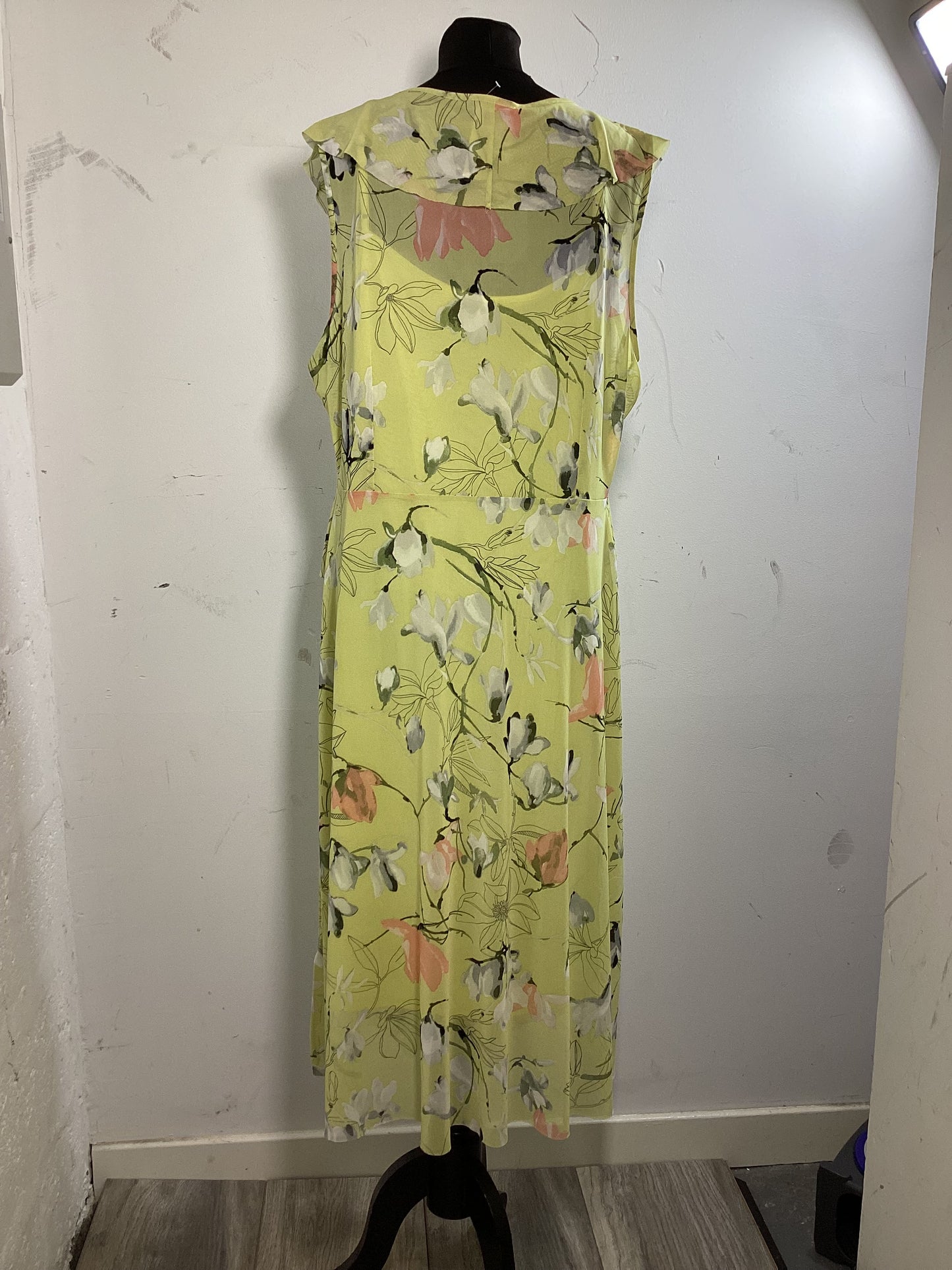 BNWT M&S Pale Yellow Floral Frilly Dress Size 18