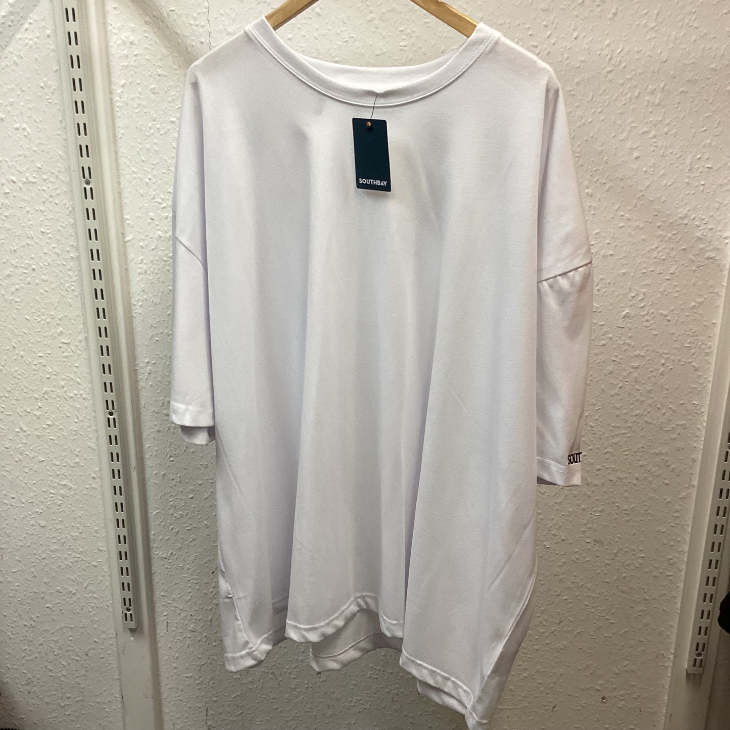 BNWT Southbay White T-Shirt Size XL