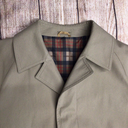 Yaffy Scotland Beige Shower Resistant Trench Coat Size Ch44" (approx.)