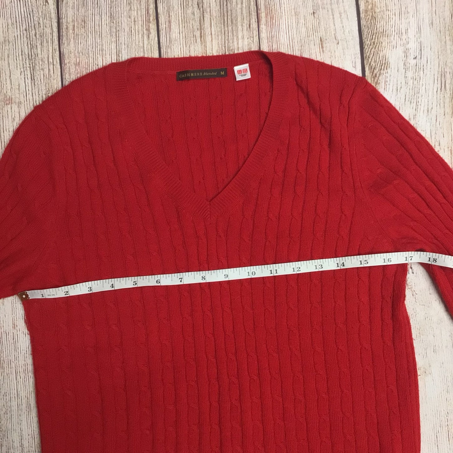 Uniqlo Red Cable Knit Wool & Cashmere Blend V Neck Jumper Size M