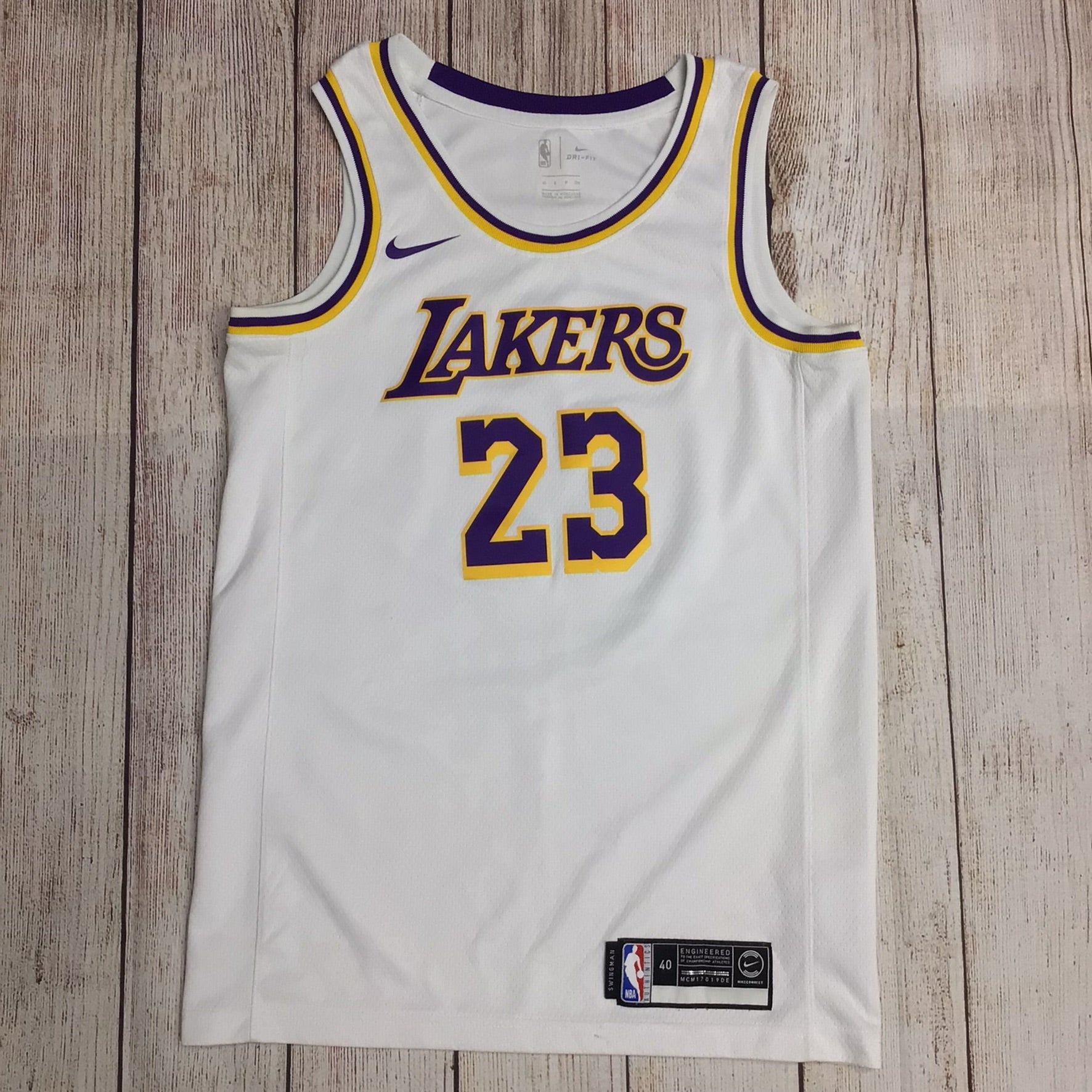 Nike discount LA Lakers #23 LeBron James Jersey