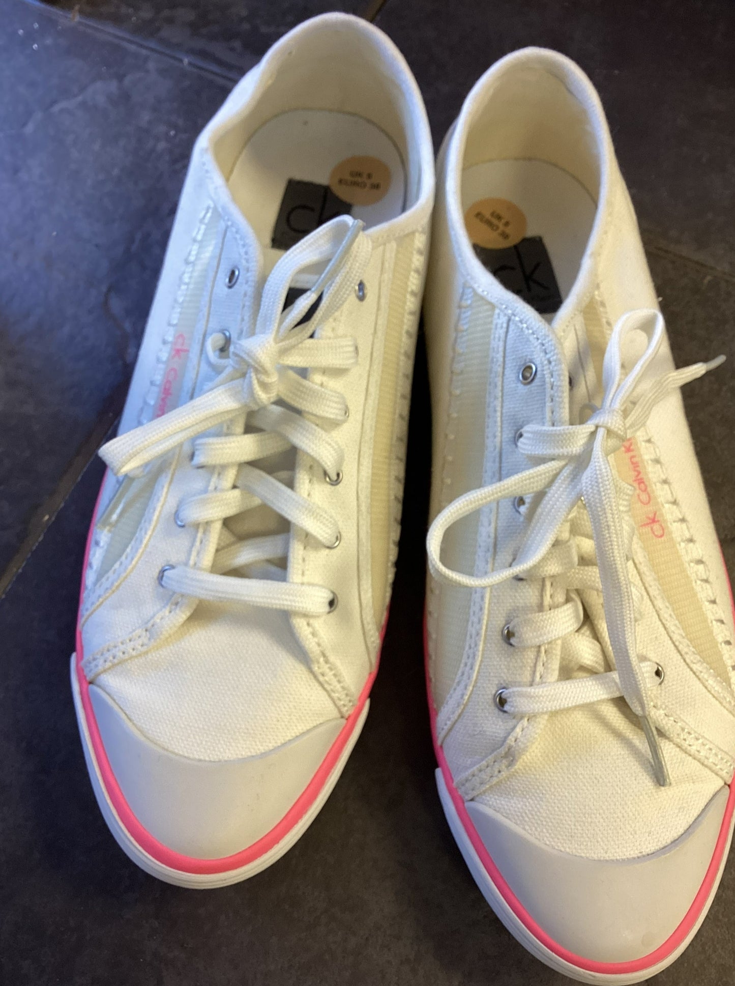 Calvin Klein Retro Low Women’s White & Pink Sneakers Size 5