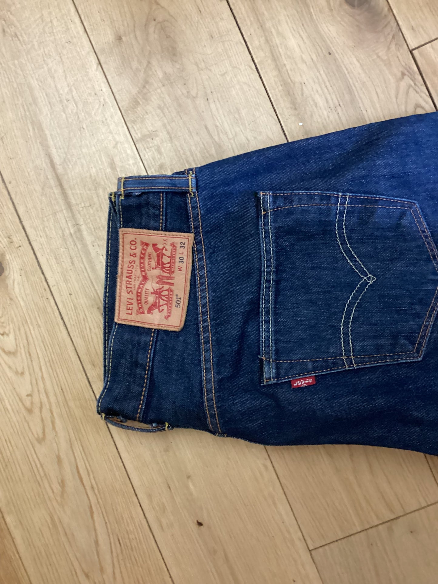 501 Levi Denim Jeans Men’s size 30 inch waist