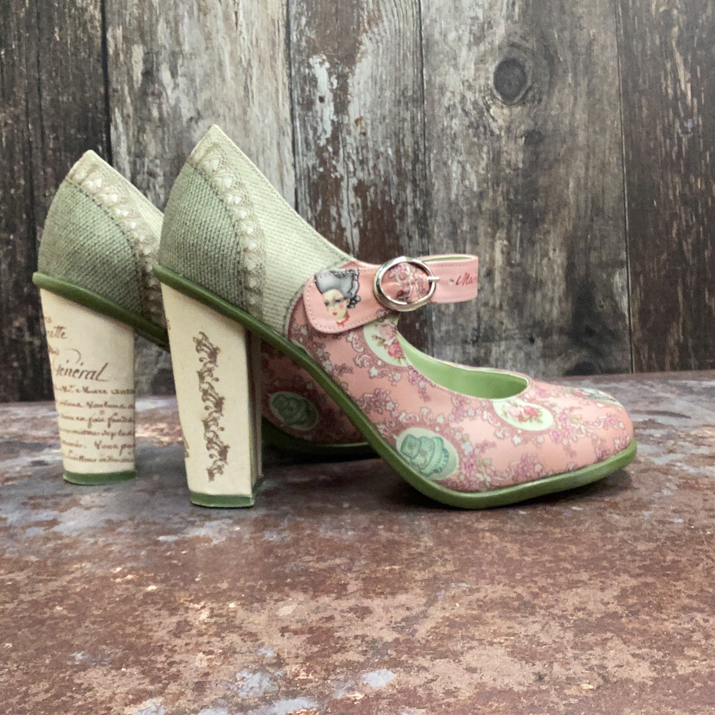 Hot chocolate design Chocolaticas Marie Antoinette highheel shoes