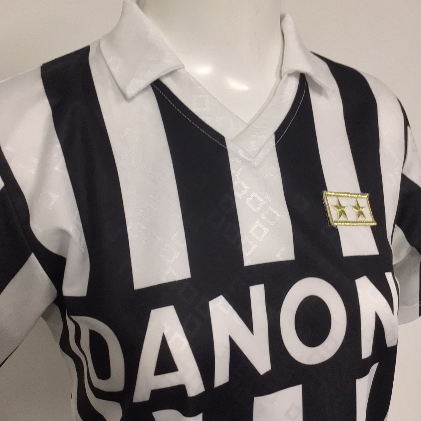 Juventus Black & White Striped Football Shirt Replica 1992/1993 Size S