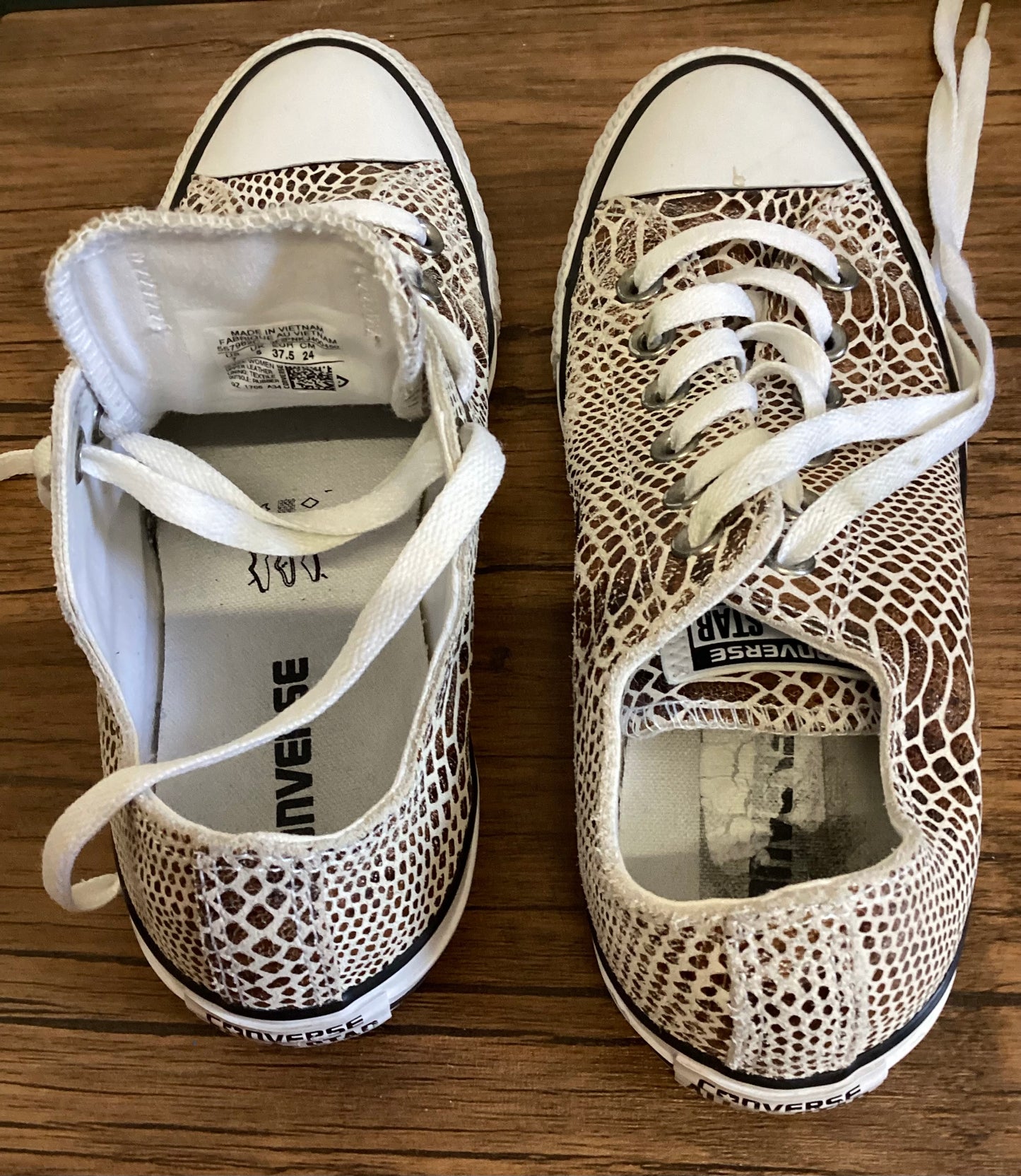 Converse Snakeskin print low top trainers, UK size 5